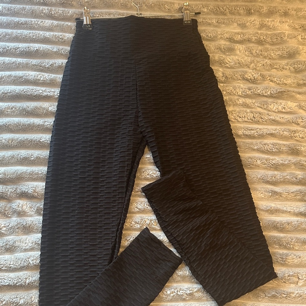 Black Textured Leggings